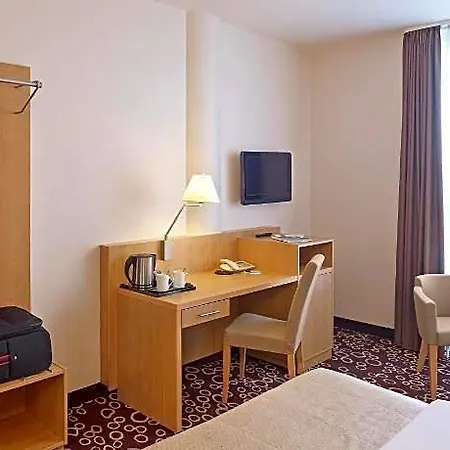 Sunday Hotell